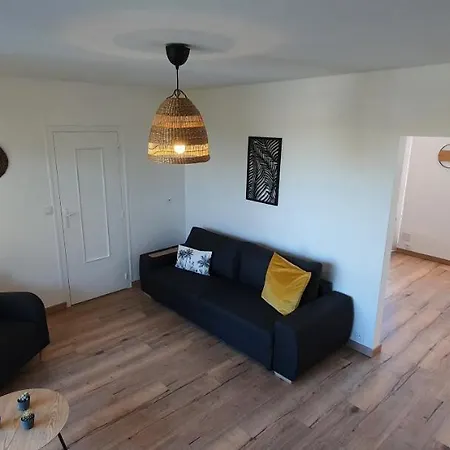 Maison 3 Chambres, 3 Salles De Bains, Le Confort Aux Portes D'angouleme Avec Jardin 아파트