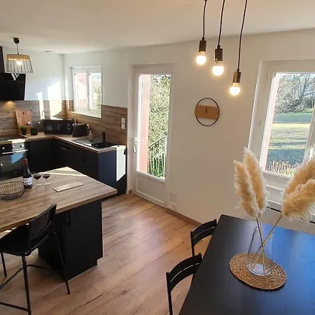 Maison 3 Chambres, 3 Salles De Bains, Le Confort Aux Portes D'angouleme Avec Jardin