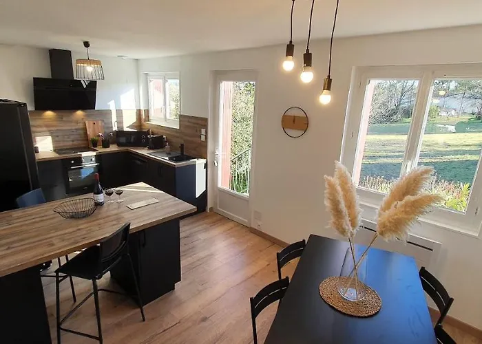 Maison 3 Chambres, 3 Salles De Bains, Le Confort Aux Portes D'angouleme Avec Jardin