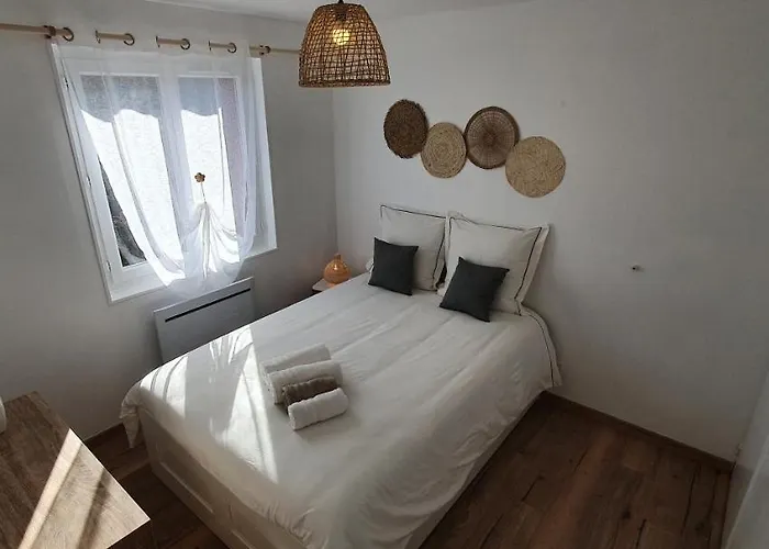 Apartmán Maison 3 Chambres, 3 Salles De Bains, Le Confort Aux Portes D'angouleme Avec Jardin La Couronne (Charente)