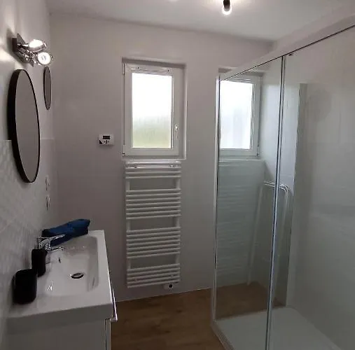 Maison 3 Chambres, 3 Salles De Bains, Le Confort Aux Portes D'angouleme Avec Jardin Apartmán